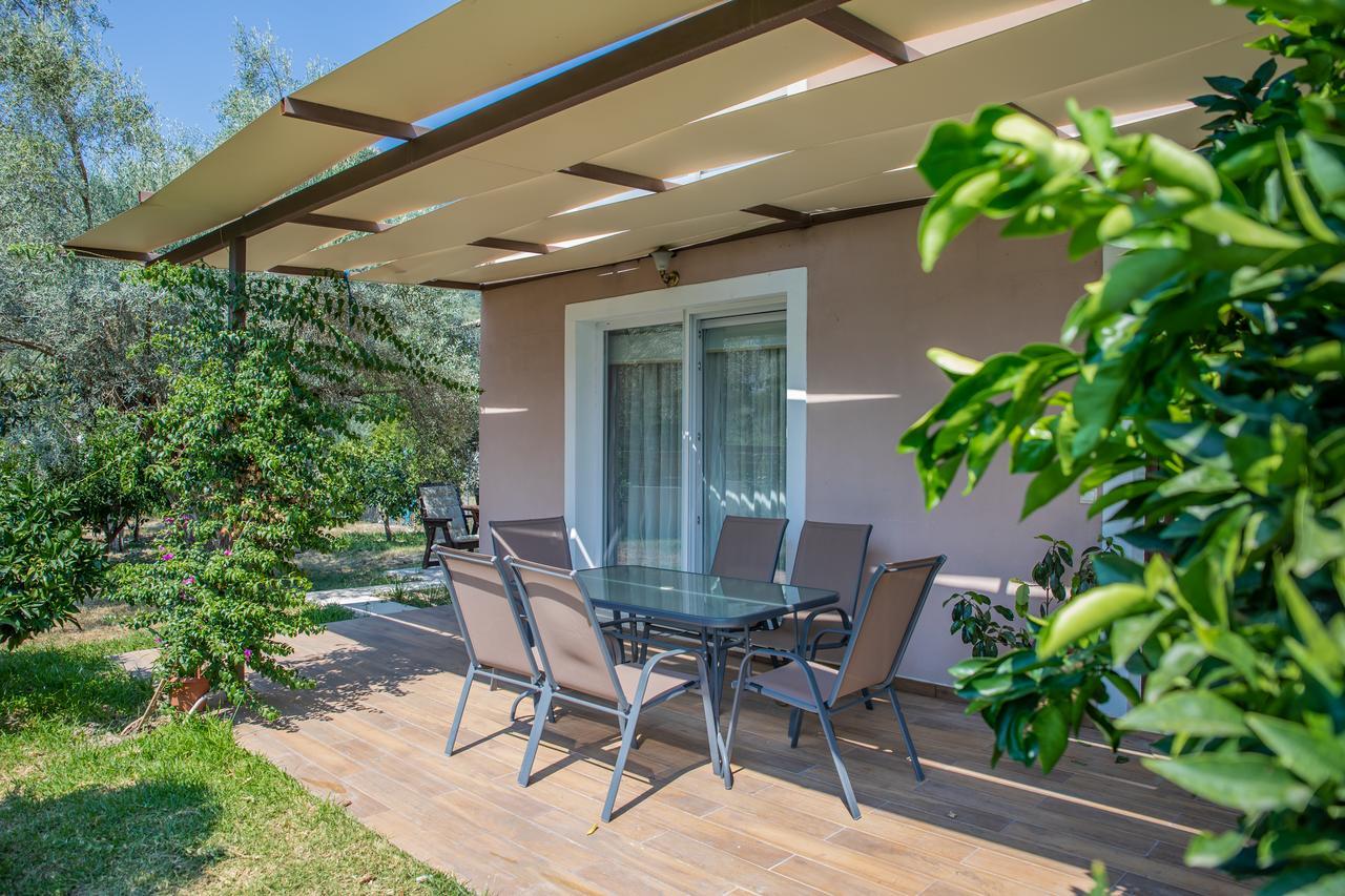 Villa Rigilis Nidhrion Exteriör bild
